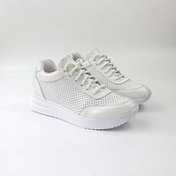 Белые летние кроссовки кожа с перфорацией женская обувь больших размеров 40-44 Cosmo Shoes Ada Y White BS