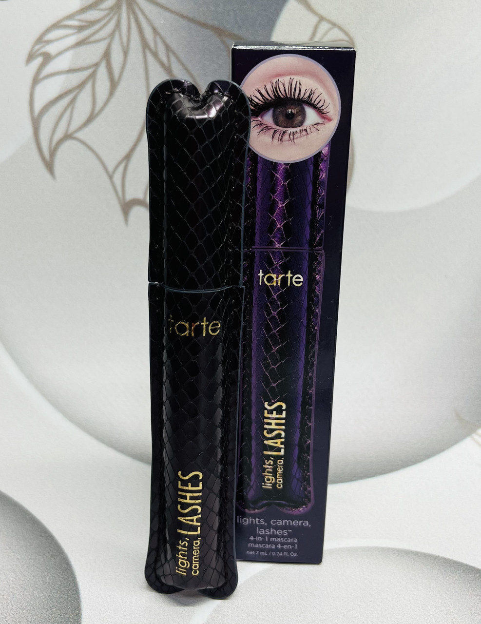 Розкішна об'ємна туш Tarte Lights Camera Lashes 4-in-1 mascara