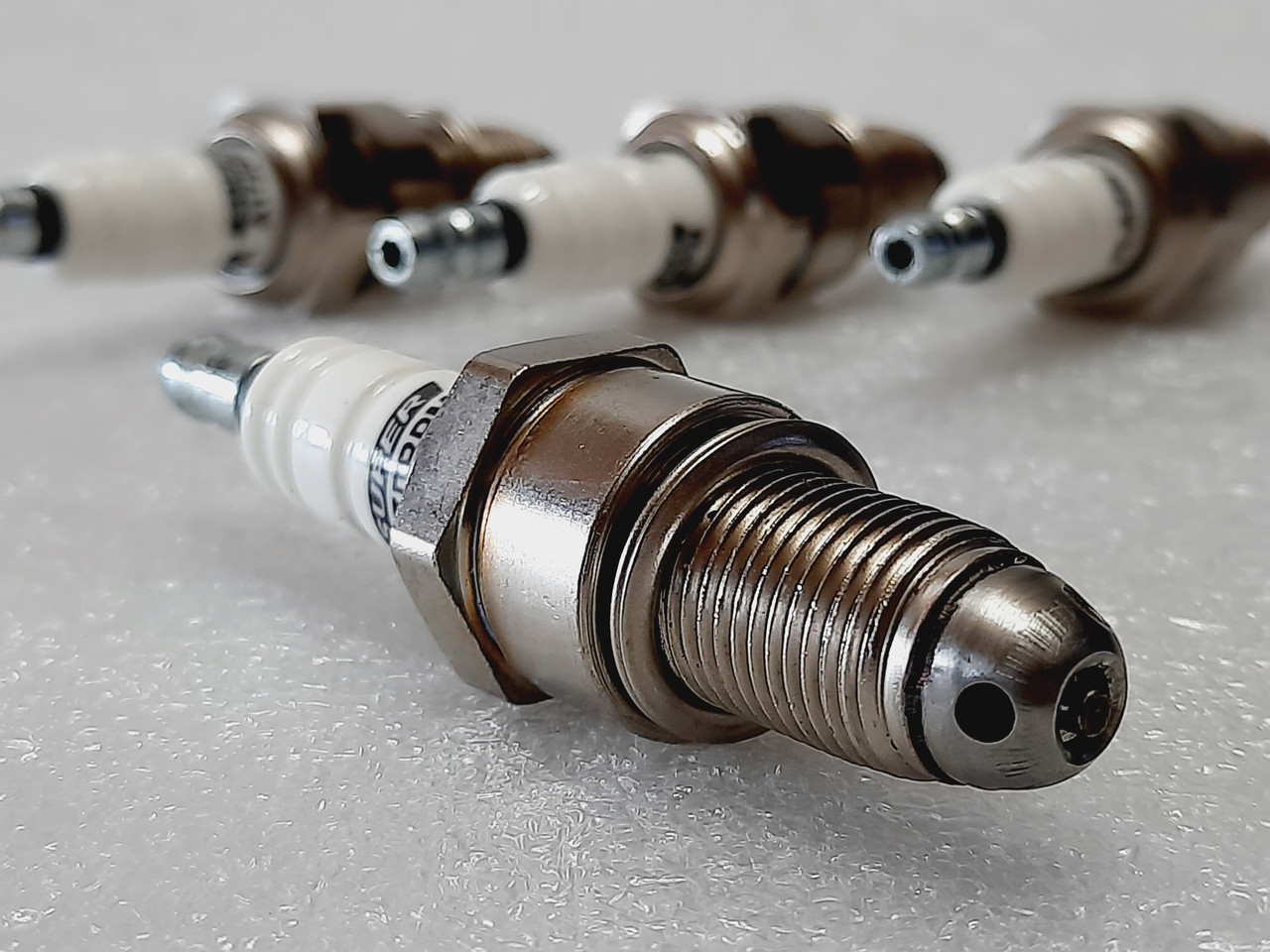 Купить Свечи PLAZMOFOR плазменно-форкамерные (бенз.) Lanos, ВАЗ, ЗАЗ ...