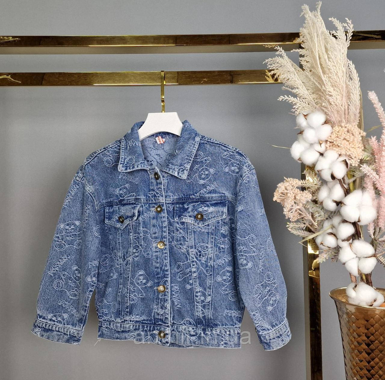 Джинсова дитяча куртка з принтом МІШКА для дівчинки розмір 7-11 років, колір блакитний