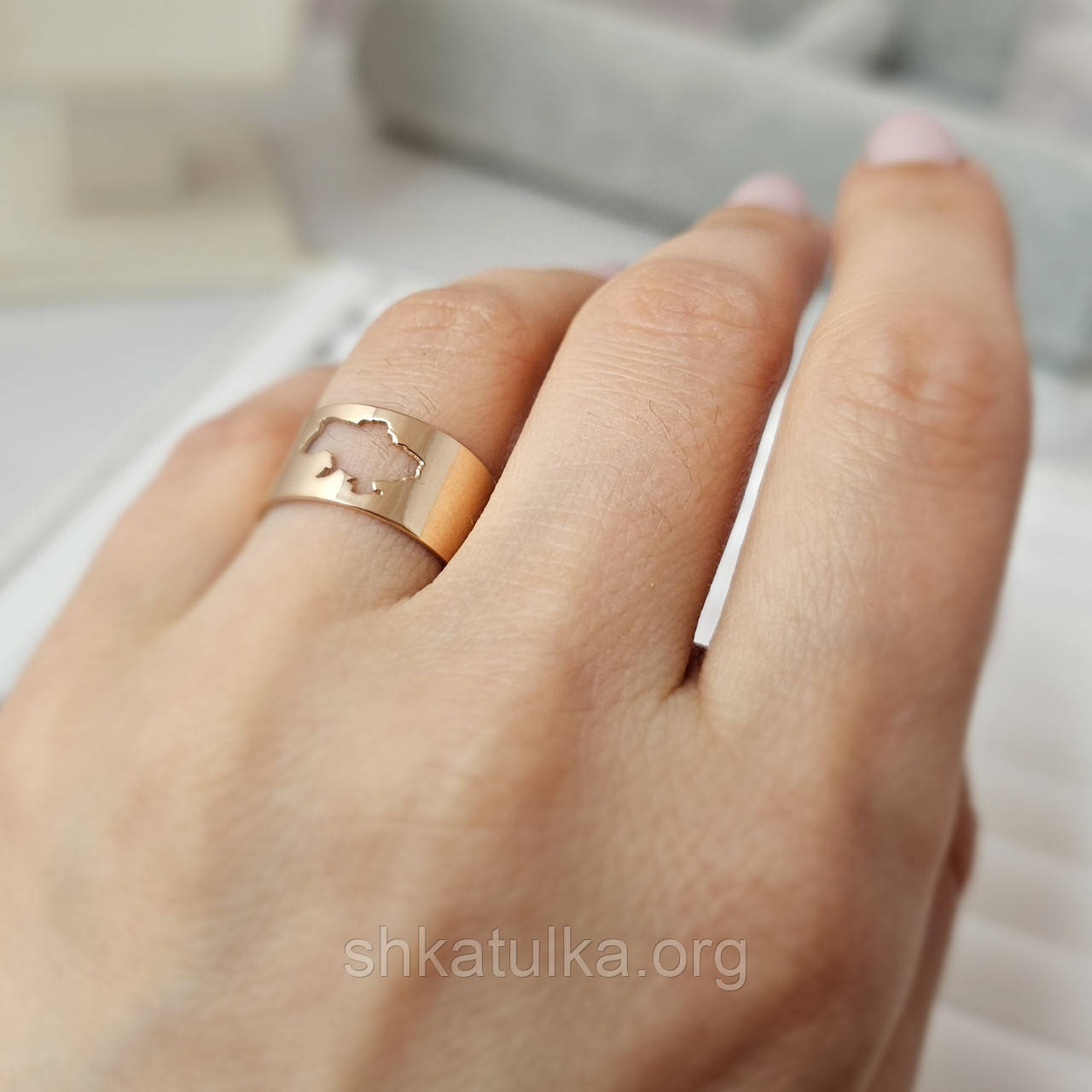 Каблучка із золота з патріотичною символікою