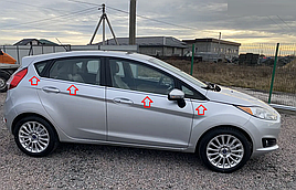 Молдинг скла Ford Fiesta 2008 - 2017