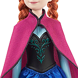 Лялька Disney Princess Крижане серце Анна в накидці HLW49, фото 5
