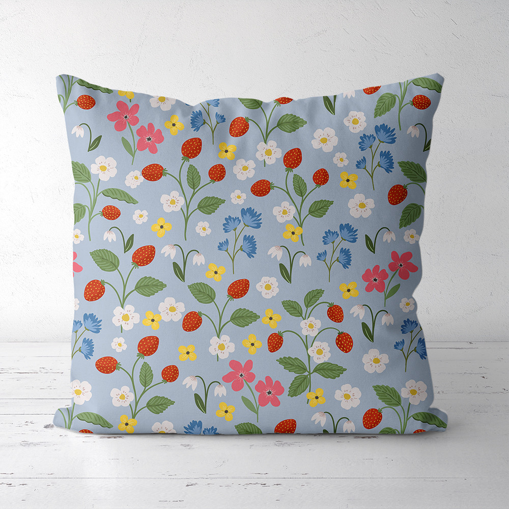 Подушка декоративна Soft Квіти та суниця 45x45 см (45PST_23M017)