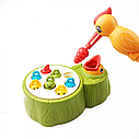 Дитяча іграшкова механічна рибалка "Нагодуй пташеня" Y33930A з музикою та обертом поля Зелена з жучками, фото 2