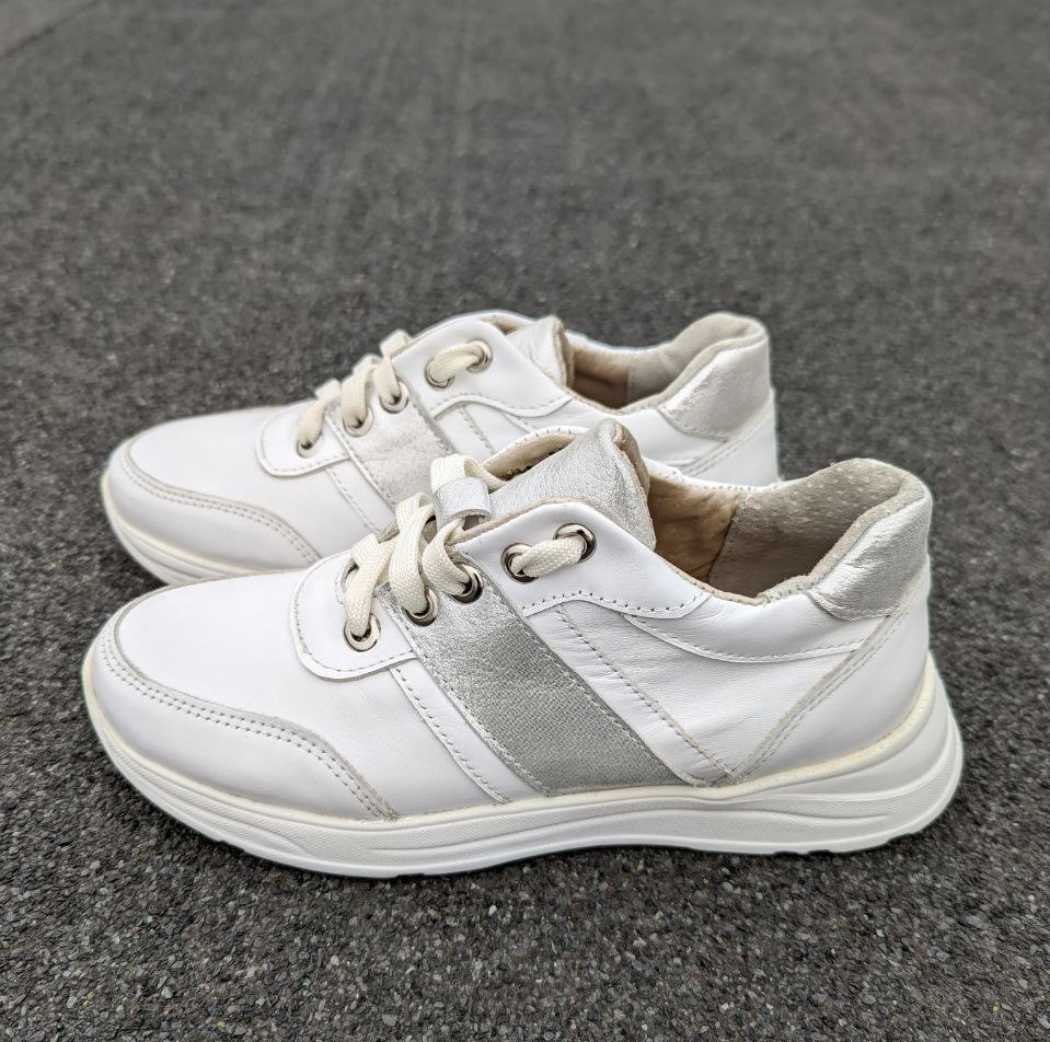 STTOPA Розміри 33-35. Кросівки маленьких розмірів шкіряні. 142-3335 Білі Сріблясті, фото 1