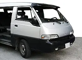 Козирьок на лобове скло для Hyundai H100 чорний глянець Полістирол