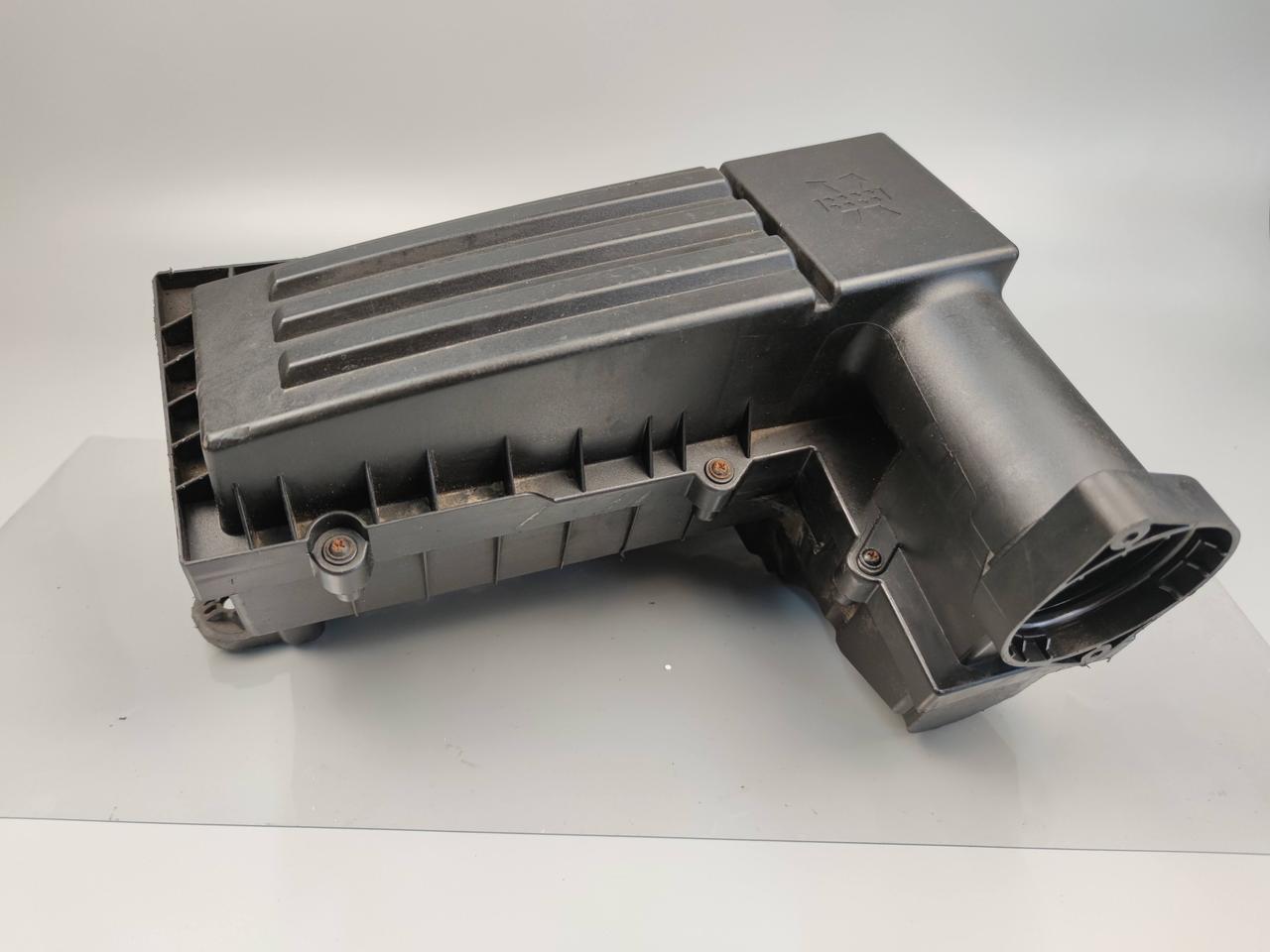 Корпус повітряного фільтра 1K0129607BA SKODA OCTAVIA A5 1K0129607BA, 1K0129601BK, 1K0129620D