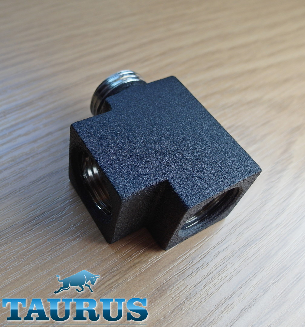 Чорний квадратний трійник PREMIUM CUBE BLACK 1/2" c ущільнювальним кільцем для рушникосушок, Італія