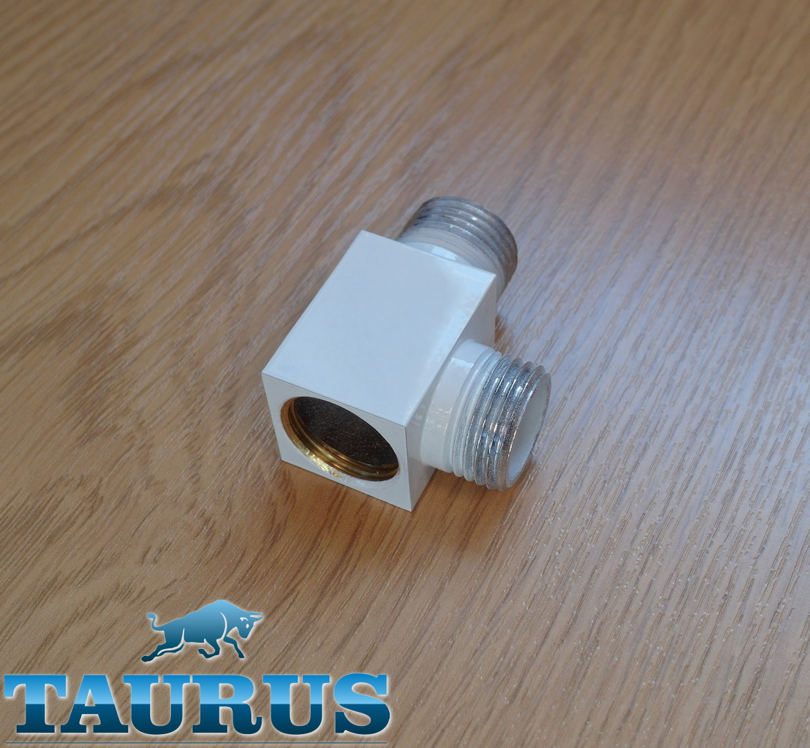 Білий квадратний трійник ThermoPulse White Cube 1/2" дизайнерський для комбінованих рушникосушок, фото 1