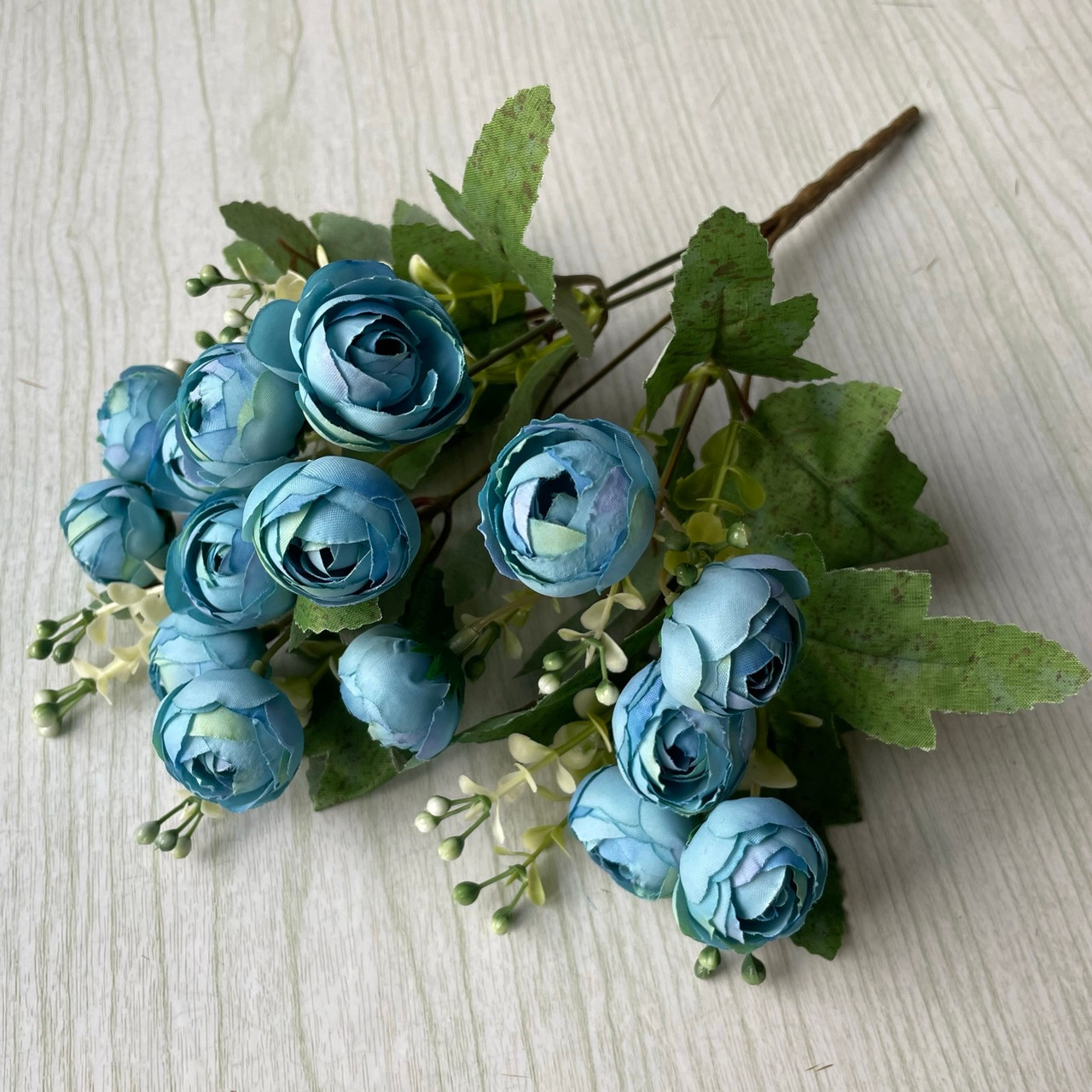 Штучні квіти Букет камелію, лютики ранзинкулюсу 30 см. блакитний, фото 1