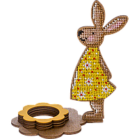 Набор для вышивки по дереву Подставка под пасхальное яйцо Пасхальный кролик в желтом платье FLK-331