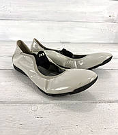 Туфлі балетки стильні Un Matin Ldete, світлі, Розмір 37 (23.5 см), Відмінний стан