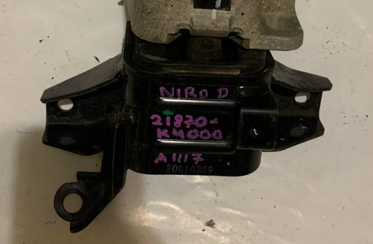 Подушка двигуна Kia Niro electric 21870-k4000 КОД-A1117