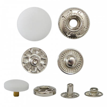 Кнопка пластикова