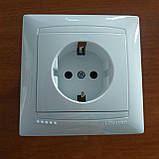 Розетка електрична одинарна із заземленням LEMANSO Сакура біла LMR1021, фото 9