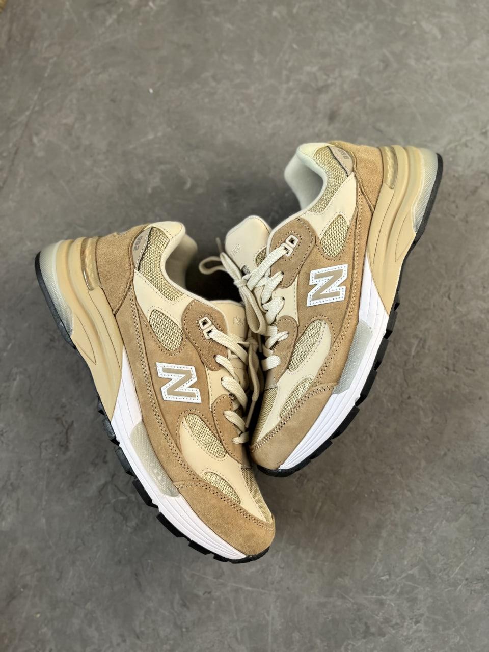Кросівки чоловічі New Balance 992 Tan M992TN бежевий замша демісезонні стильніяча Cheldren-біленс повсякденні