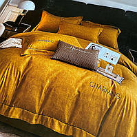 Евро комплект постельного белья с фланели, хорошего качества. Размер пододеяльника 200 на 220