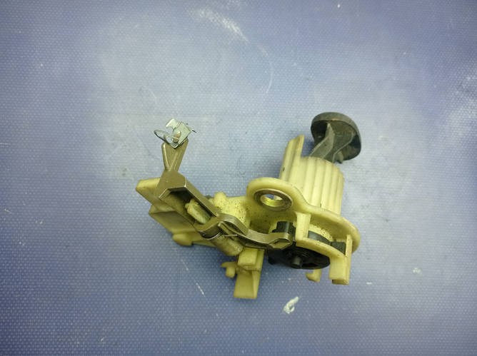 Купить Замок Багажника кнопка багажника Рено Лагуна 1 Хечбек Без ...