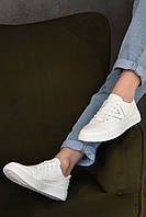 Кросівки жіночі білого кольору на шнурівці 155415L
