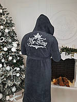 Чоловічий халат з вишивкою "The King"