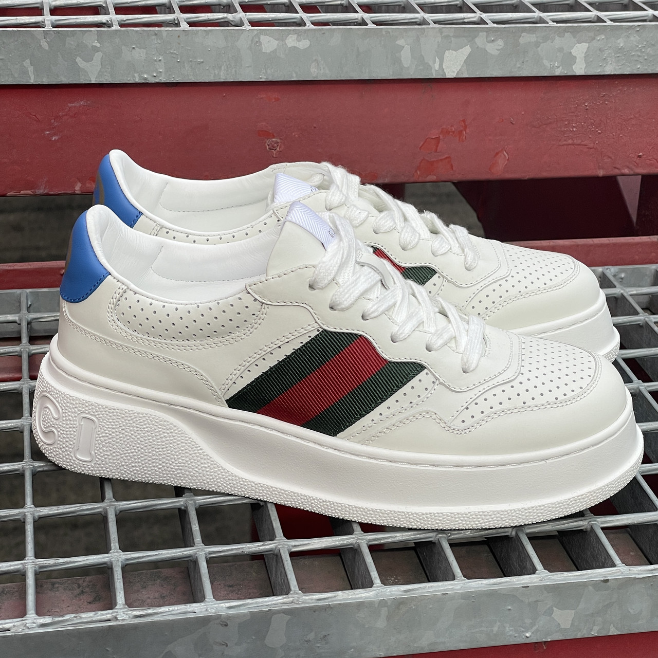 Жіночі кеди Gucci зі стрічкою Web