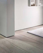 Плінтус підлоговий прихованого монтажу з ефектом стіни, що парить, 20мм, колір білий Р-1-20С, фото 3