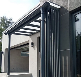 Козирок над дверима в сучасному дизайні хв розмір = 2 метри на 1 метр із водостічною системою