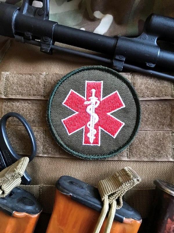 Шеврон «Медик» олива/червоний, фото 1