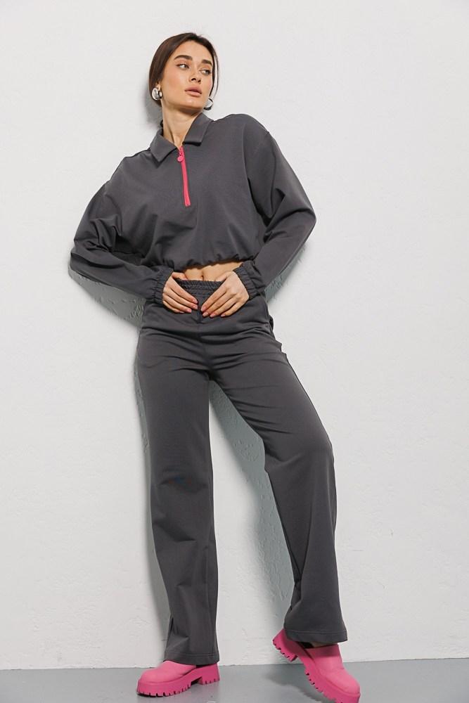 Жіночий тонкий трикотажний костюм із короткою кофтою і прямими штанами, фото 1