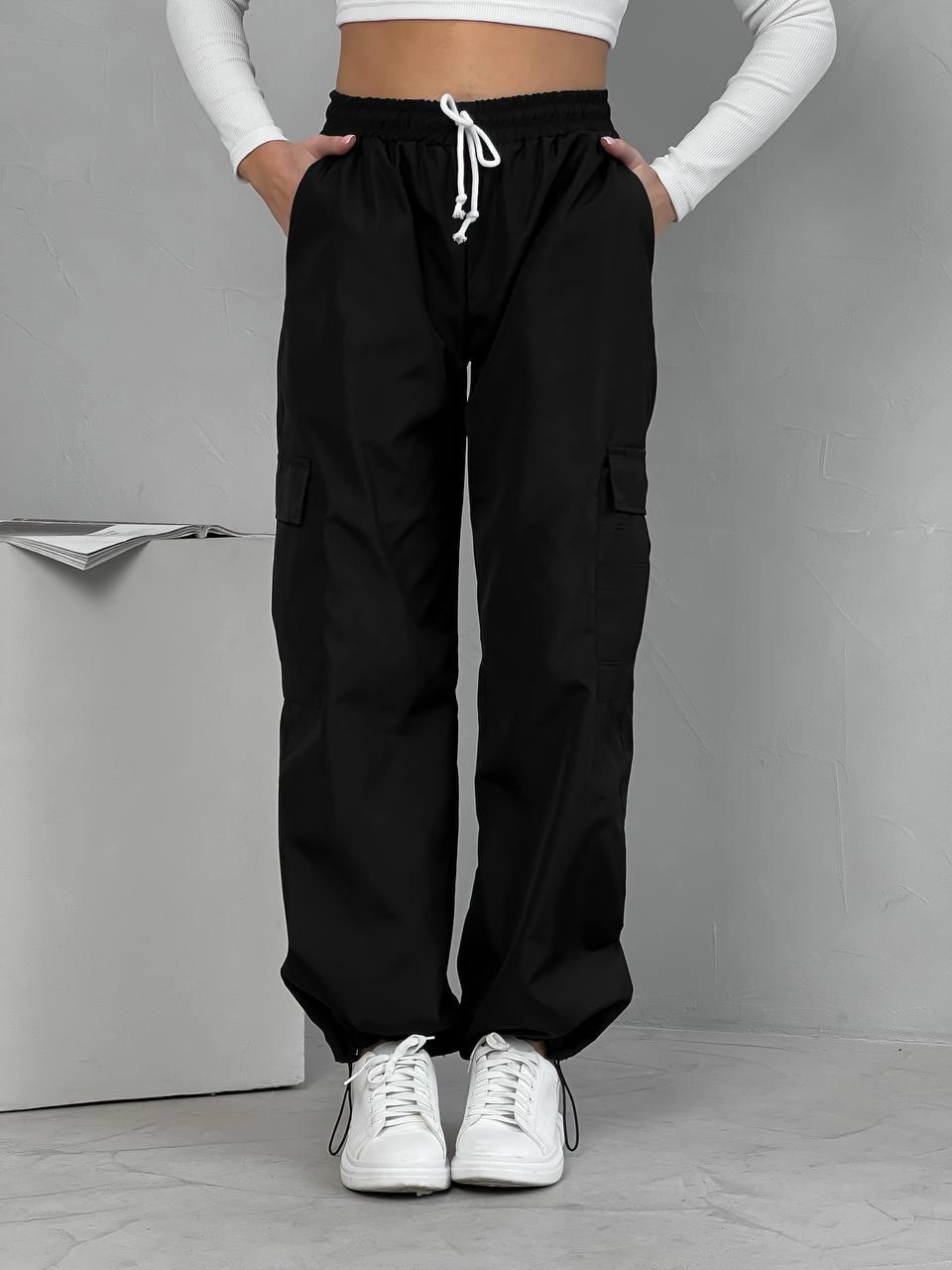 Женские спортивные штаны карго из плащевки, по бокам и снизу два кармана с фиксатором - фото 9 - id-p1753709184