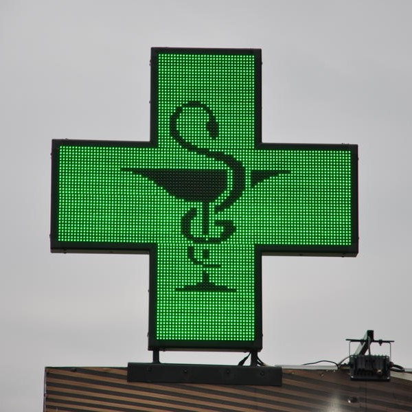 Наружный торцевой зеленый аптечный LED крест двухсторонний 64х64 пикселя - фото 2 - id-p1801936527