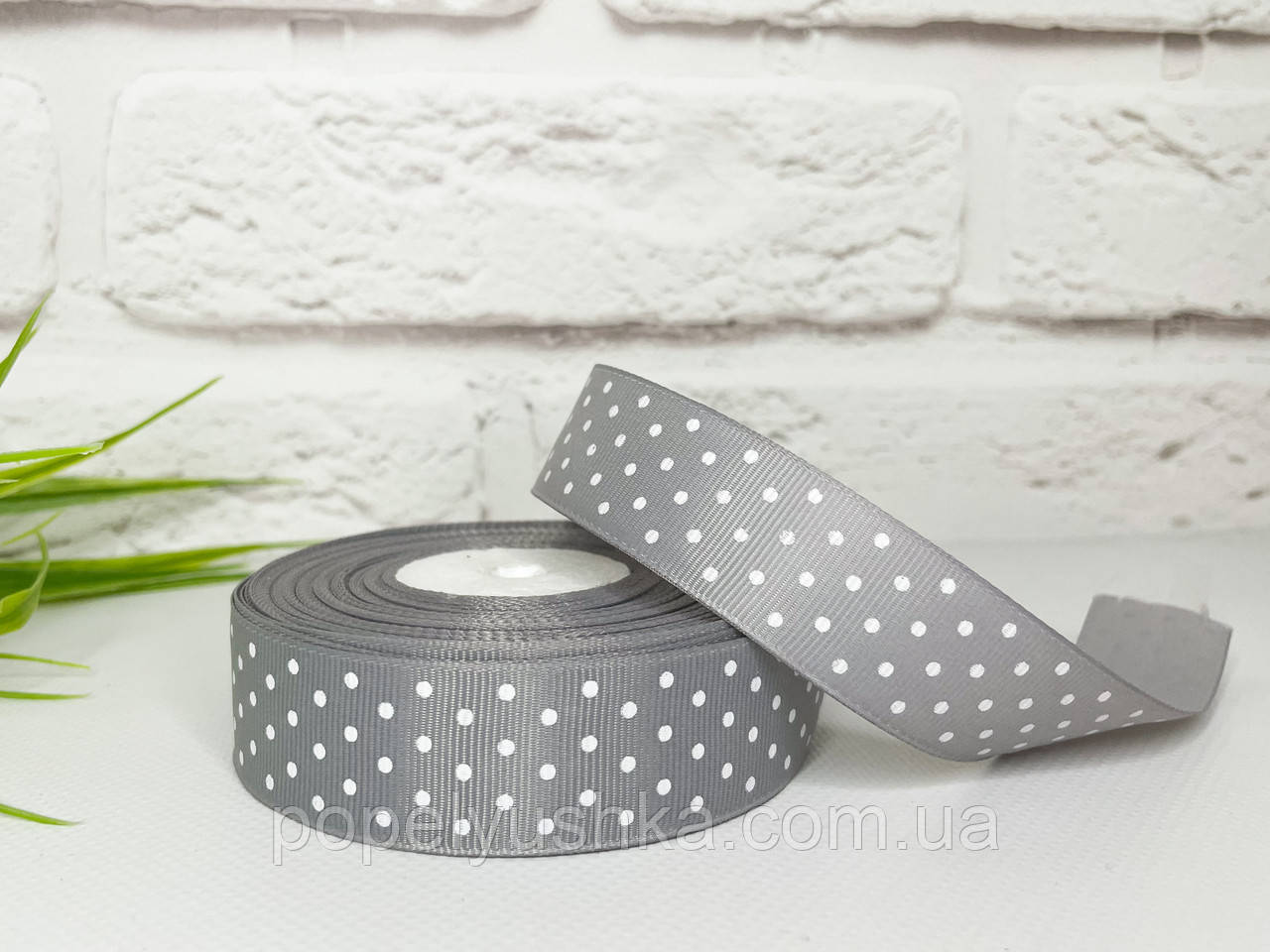 Стрічка репсова в горох 2,5 см сіра, фото 1