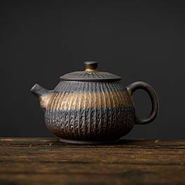 Авторський чайник у старому класичному стилі з нанесенням позолоти та глазурі