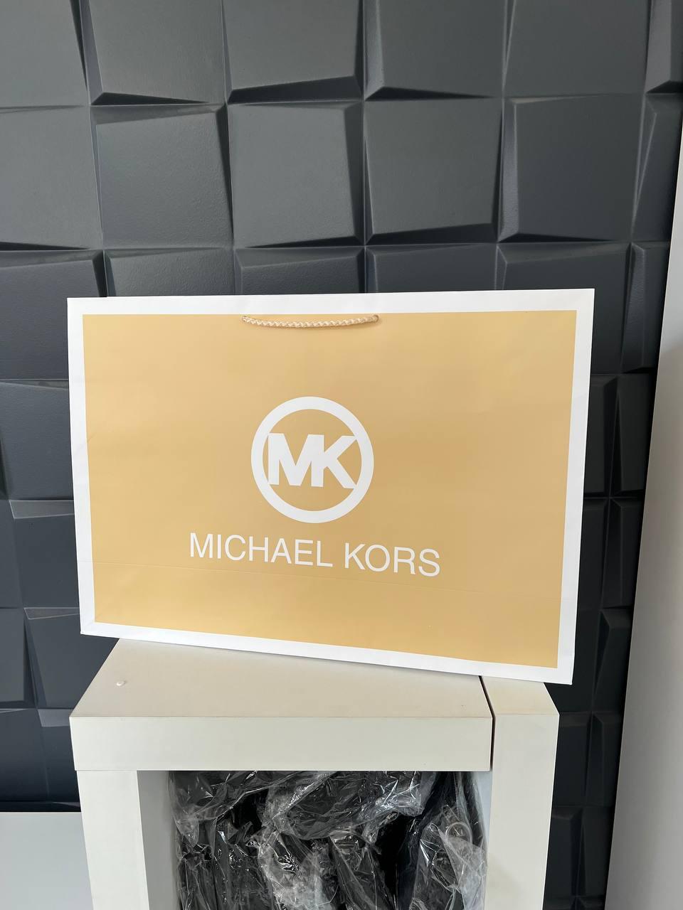 Подарункові пакети відомого бренда michael kors