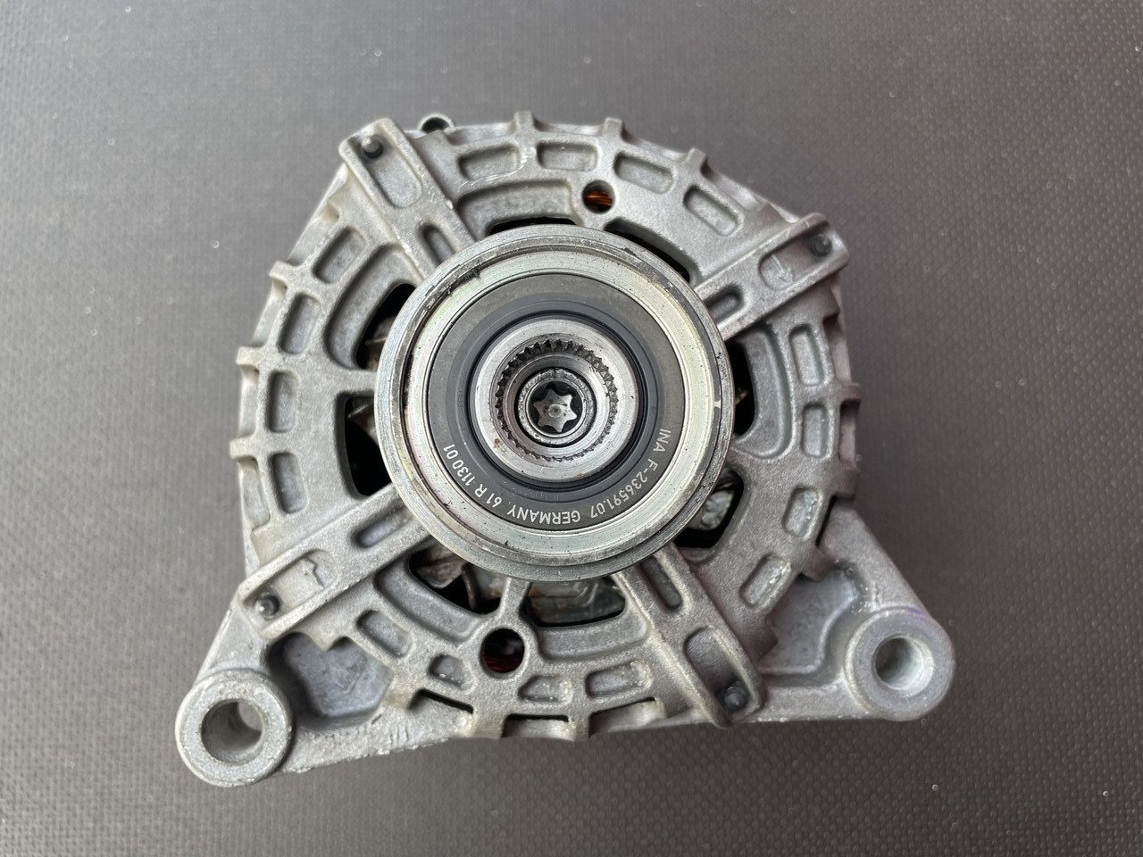 Генератор Citroen C1 C3 C4 C-Elysee DS3 DS4 1.2 THP/VTI, фото 1