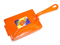 Ручной пылесос/щетка на роликах пластмассовая с ручкой 10.5х15см:Оранжевый