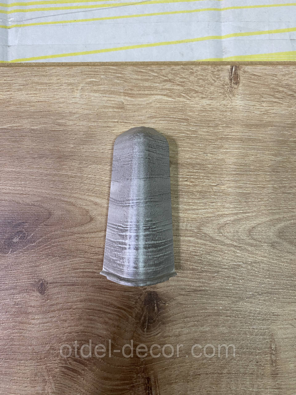 Кут зовнішній до плінтусу Cezar Softline 75*22,5*2200мм 423
