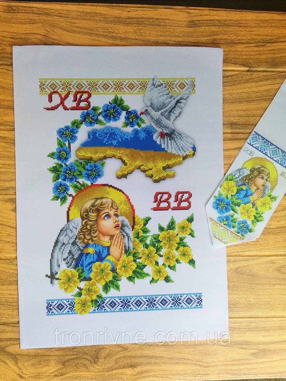 Набір для вишивання бісером Великоднійрушник 30х45 см і бант 12х140 см. Габардин