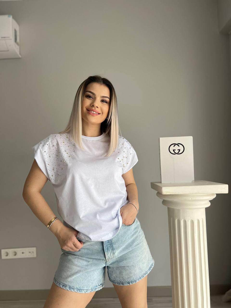 Жіноча брендова біла футболка Туреччина