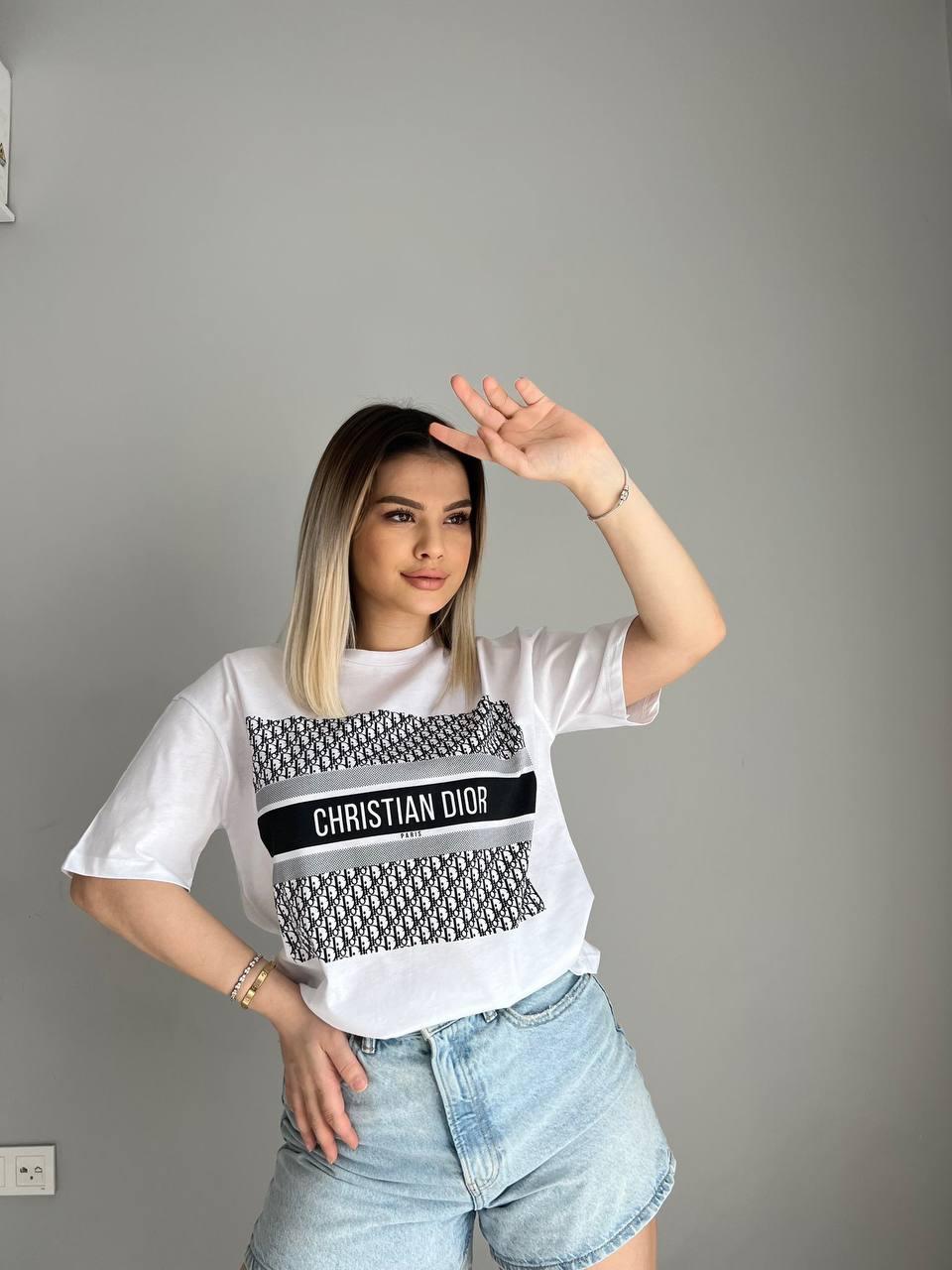 Жіноча брендова біла футболка Туреччина