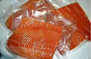 Лосось копчений балик