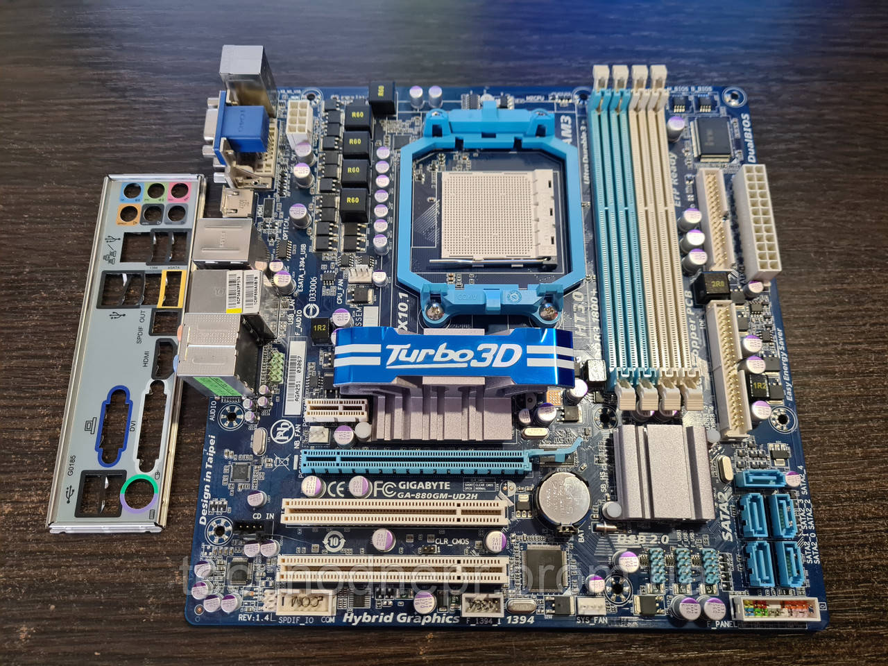 Купити Материнська плата Gigabyte GA-880GM-UD2H під сокет AM3 - графіка ...