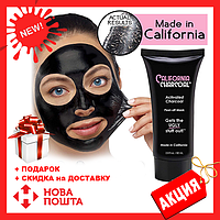 Чорна маска - плівка для очищення пор з деревним вугіллям California Charcoal Face Mask, маска від чорних цяток