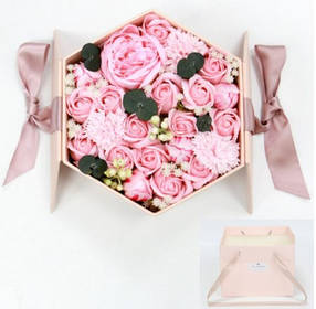 Подарунковий набір мила з троянд у РОЖЕВІЙ коробці, Подарунковий набір мильних квітів