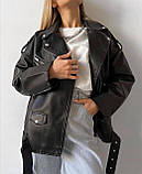 Жіноча чорна куртка-косуха в стилі оверсайз, фото 3