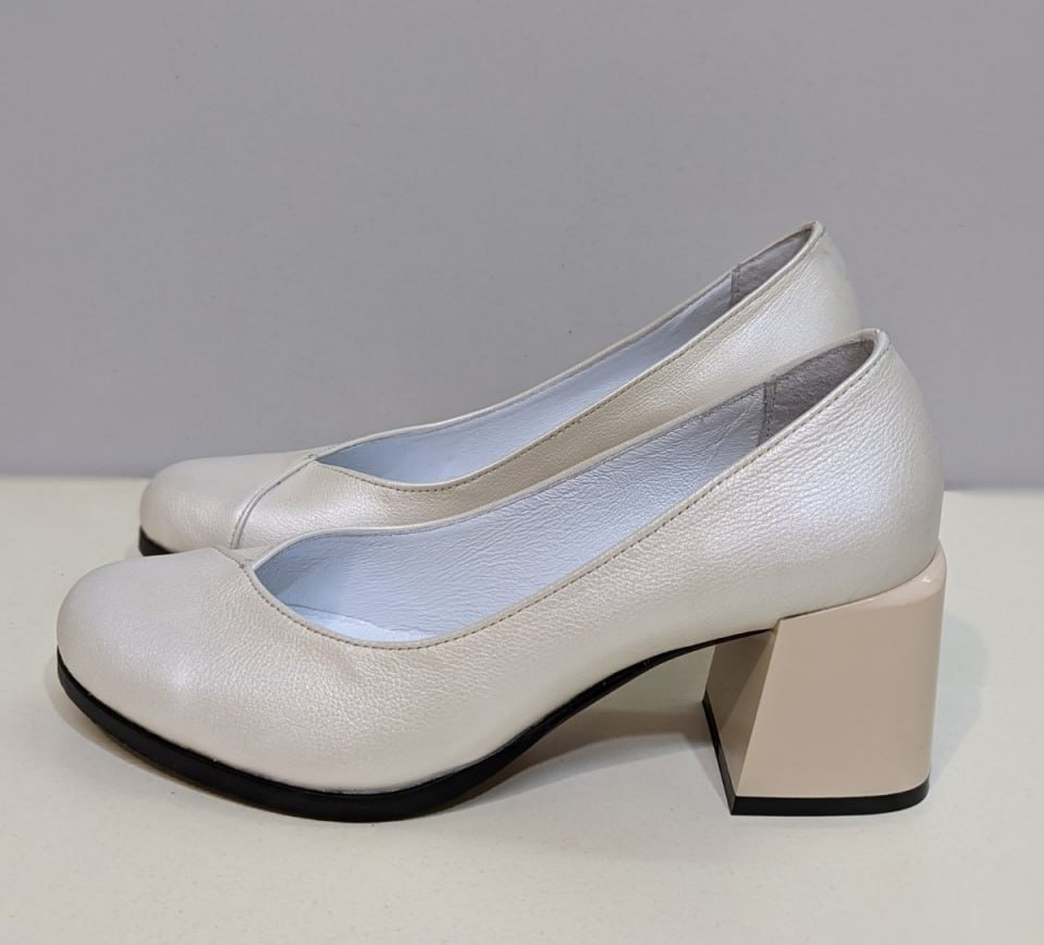 STTOPA Розміри 36-43. Туфлі великих розмірів шкіряні. Каблук 6,5 см. 153-3643-65 Молочні, фото 1