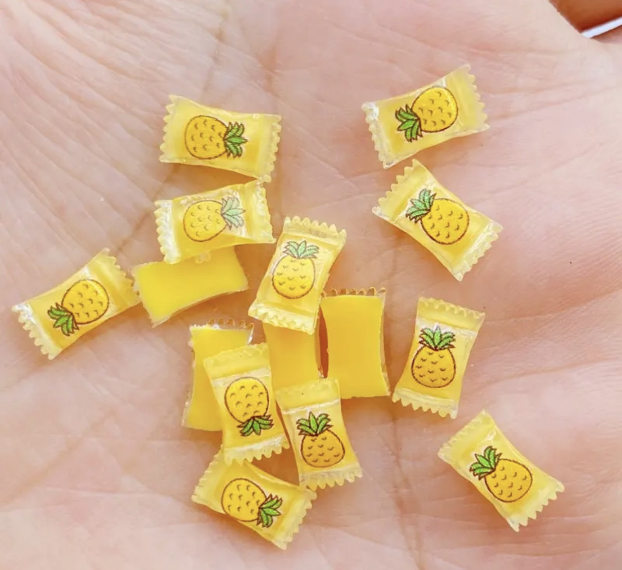 Прикраса для дизайну нігтів (1шт) об'ємна цукерка ананас