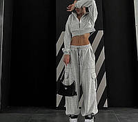Повседневны базовый женский костюм с короткой кофтой и штаны на высокой посадке карго