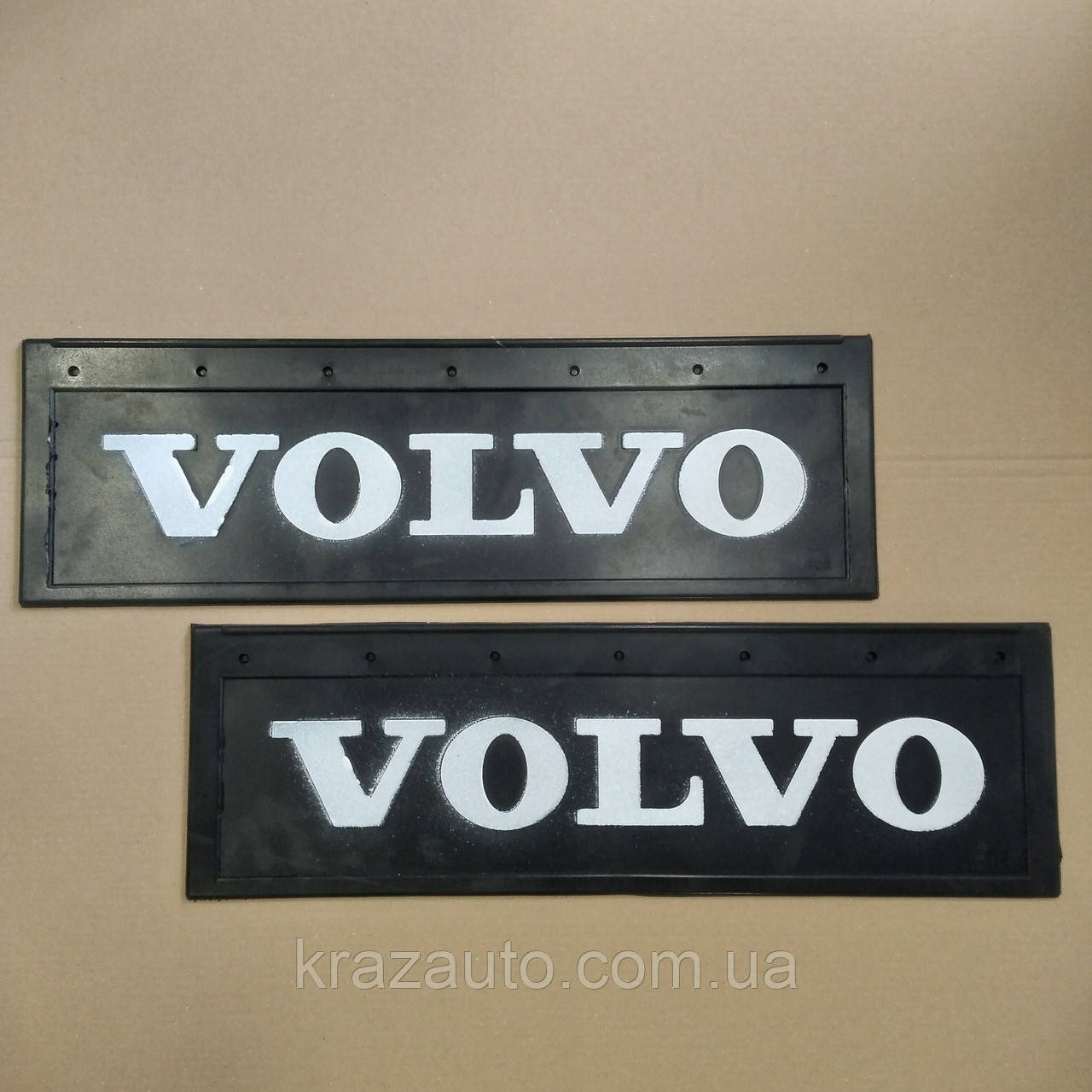 Бризк VOLVO 200Х640 з об'ємним написом (ціна за пару). VOLVO 200640